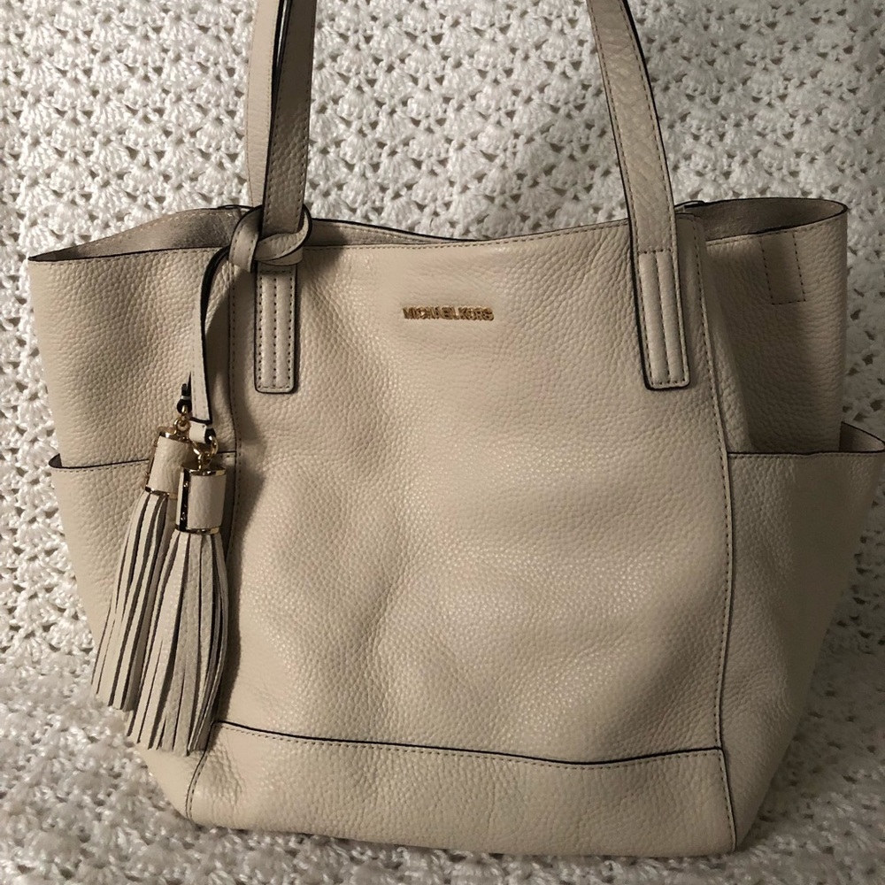 Michael Kors tote
